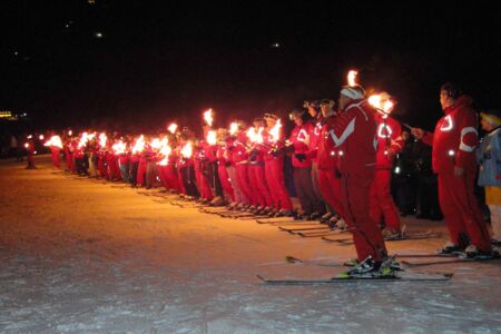 Torch relay of the skiing instructors